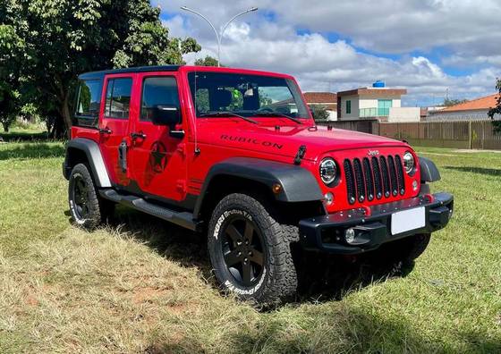 JEEP WRANGLER 3.6 UNLIMITED SPORT 4X4 V6 GASOLINA 4P AUTOMÁTICO JEEP WRANGLER 3.6 UNLIMITED SPORT 4X4 V6 GASOLINA 4P AUTOMÁTICO